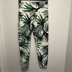 Balance Collection Women's Yoga Plant Leaf Leggings EUC Size Large White Green